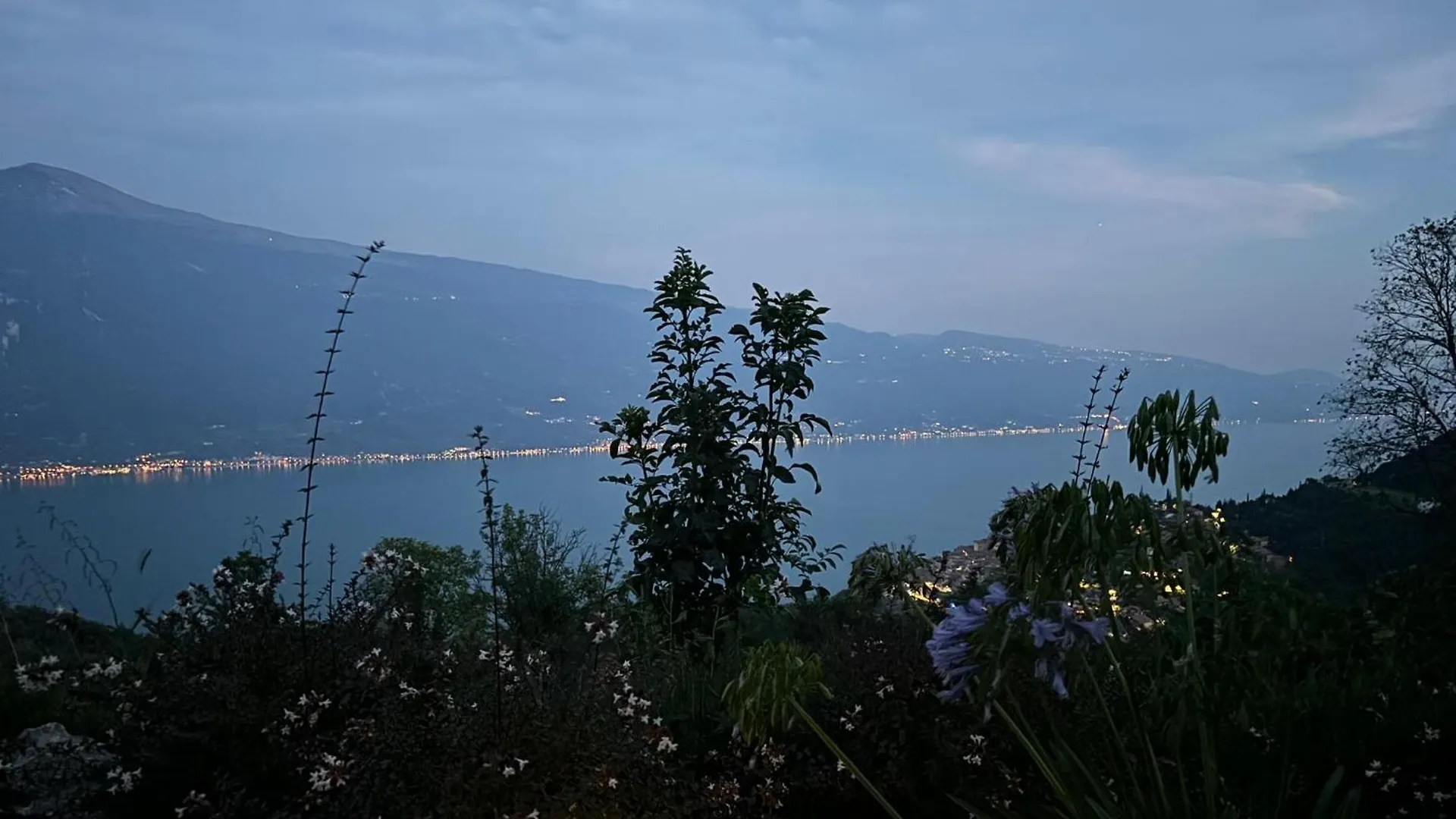 Villa Cipressi,Tignale Appartement